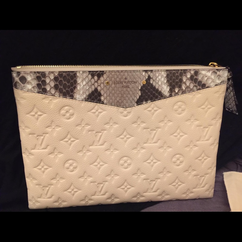 Louis Vuitton daily pouch empriente x python skin - Picture 4 of 8
